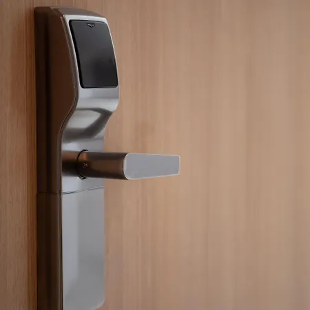 Alinea Urban Saripolou Square 4*