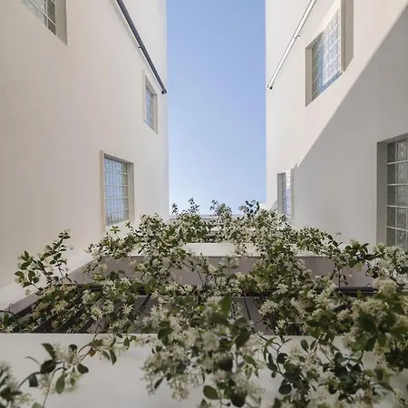 Aparthotel Alinea Urban Saripolou Square 4*