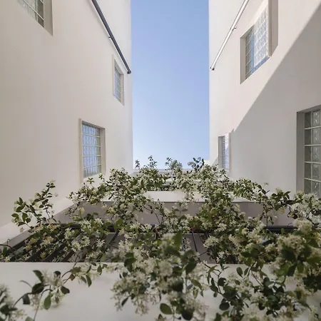 Alinea Urban Saripolou Square Aparthotel 4*