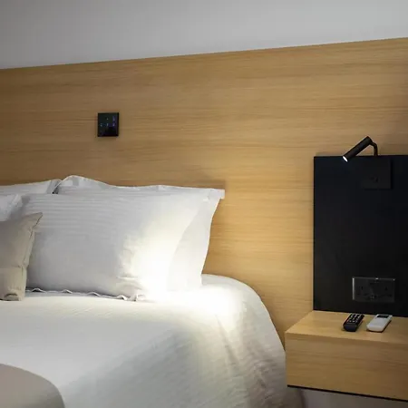 Aparthotel Alinea Urban Saripolou Square 4*