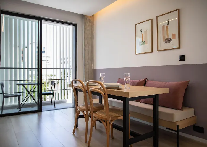 Apartahotel Alinea Urban Saripolou Square