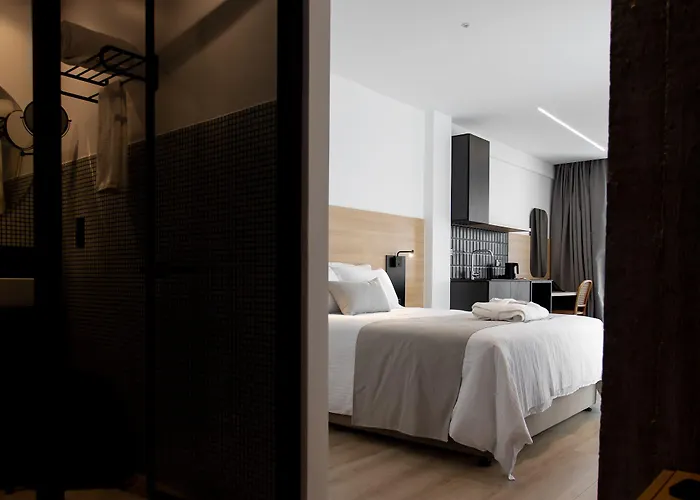 Alinea Urban Saripolou Square Apartahotel 4*