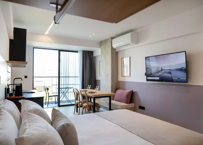 Alinea Urban Saripolou Square Apartahotel 4*